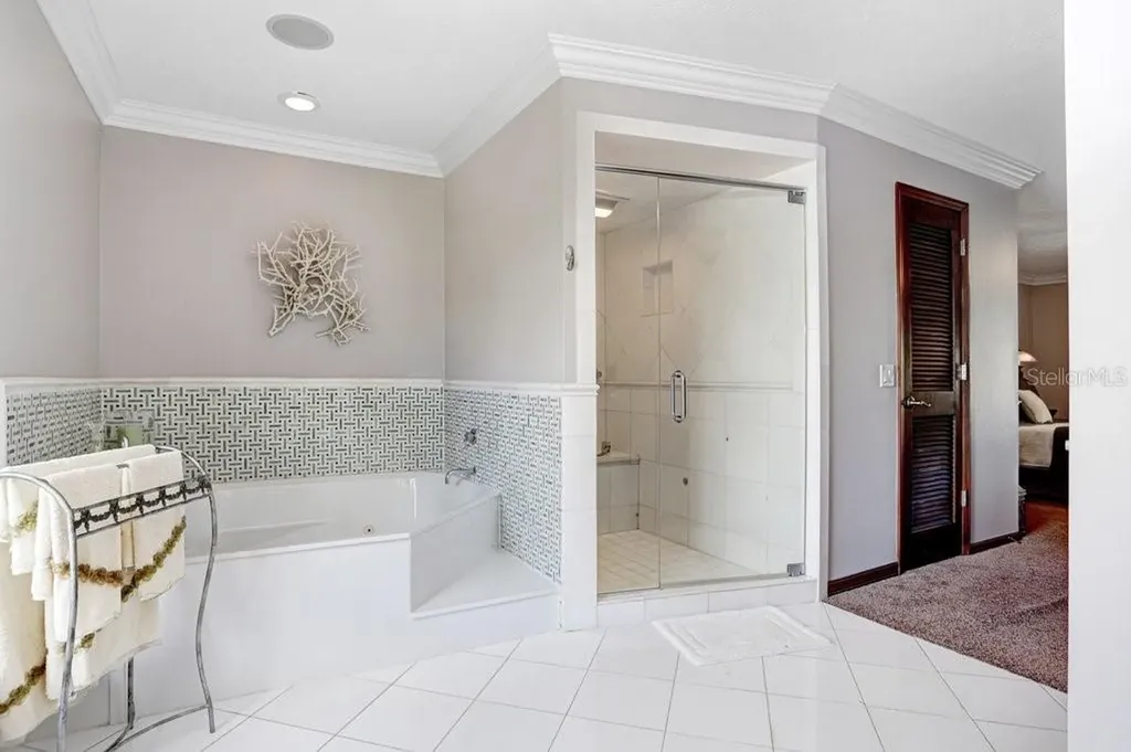 2809 Fairway View Drive Valrico FL 33596
