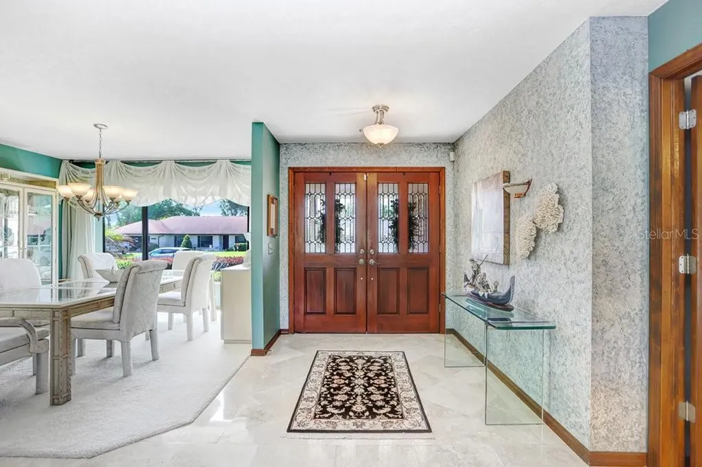 2809 Fairway View Drive Valrico FL 33596