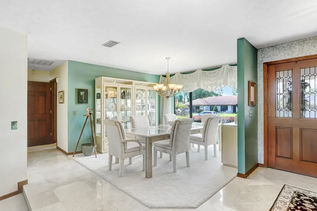 2809 Fairway View Drive Valrico FL 33596