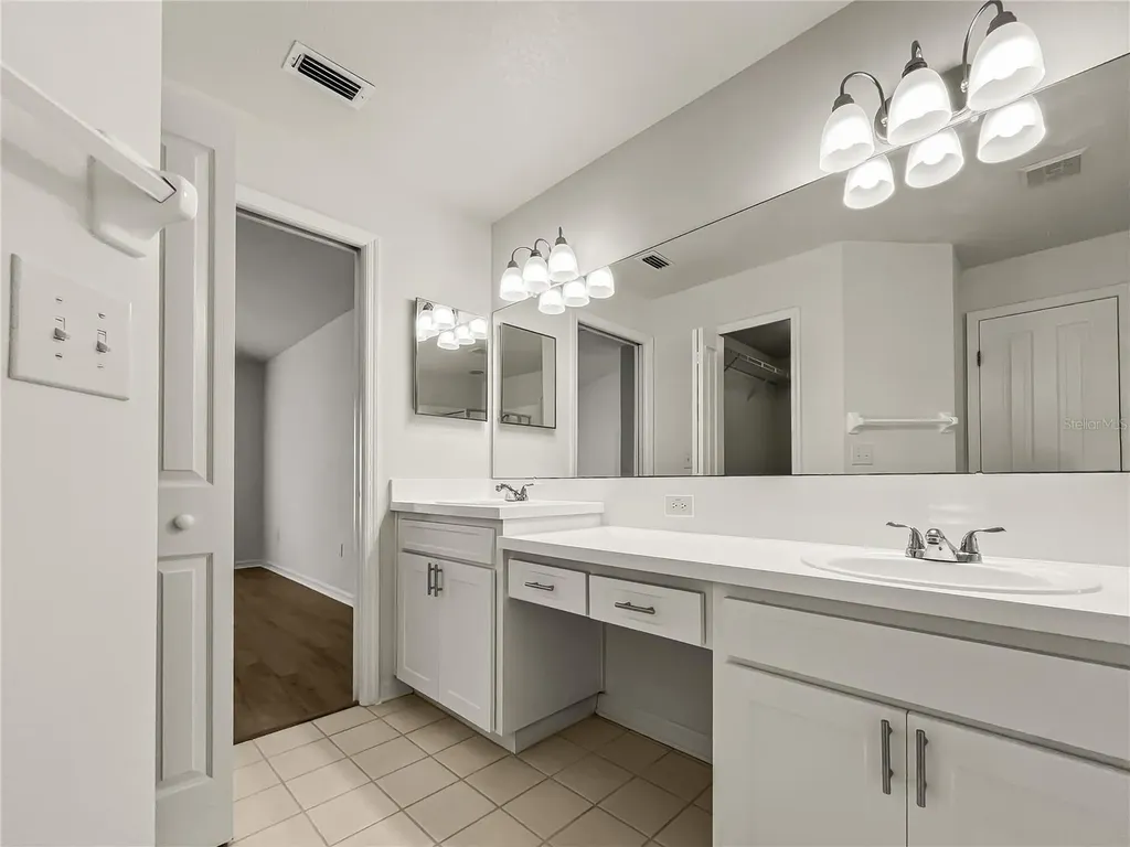 1537 Maximilian Drive Wesley Chapel FL 33543