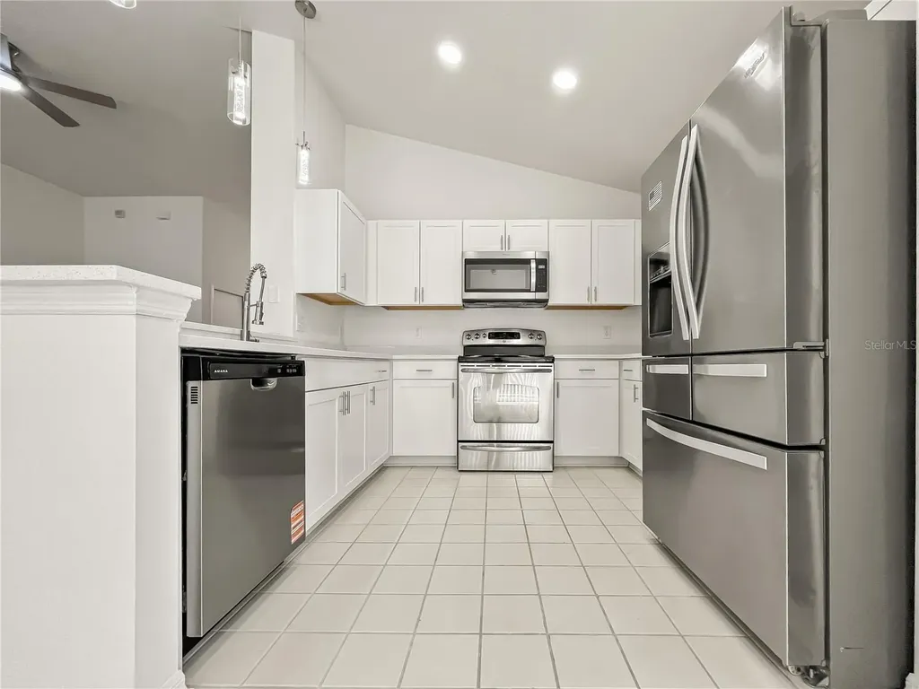 1537 Maximilian Drive Wesley Chapel FL 33543
