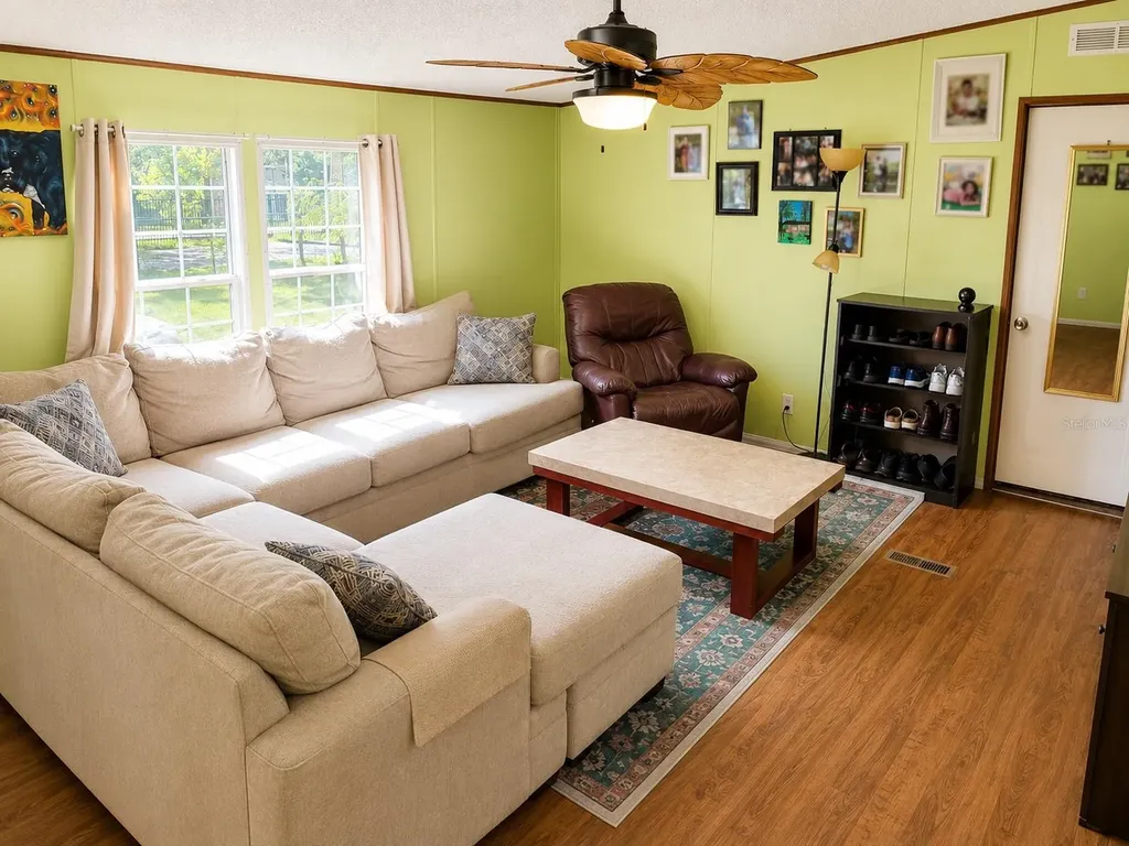 45541 Pennsylvania Street Paisley FL 32767