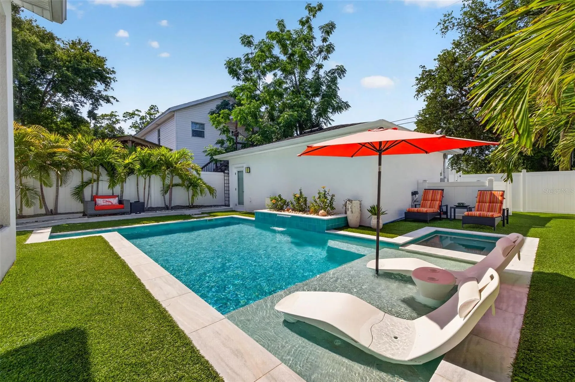 511 31st Avenue N St Petersburg FL 33704
