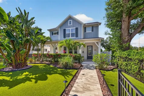 511 31st Avenue N St Petersburg FL 33704