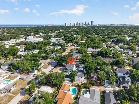 511 31st Avenue N St Petersburg FL 33704