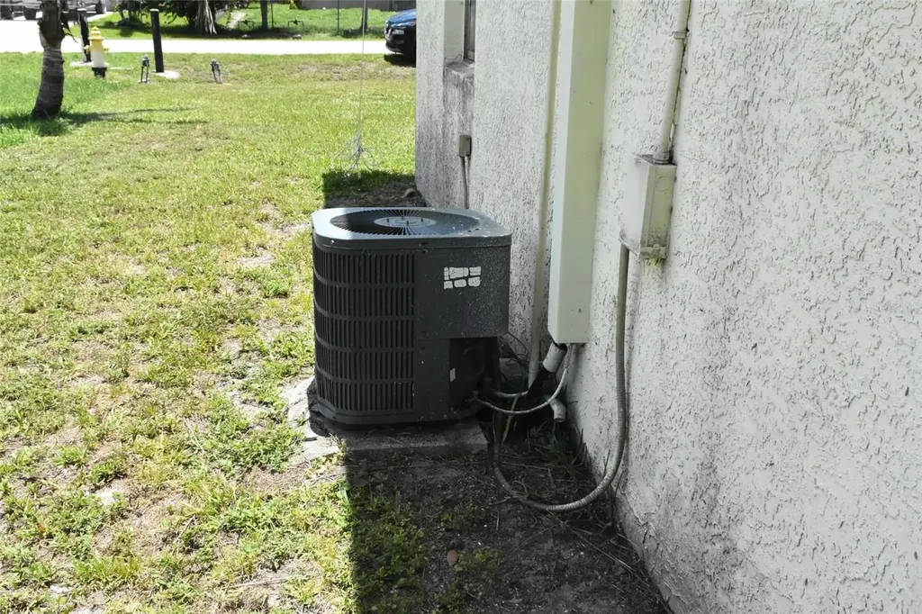 907 Pine Street Immokalee FL 34142