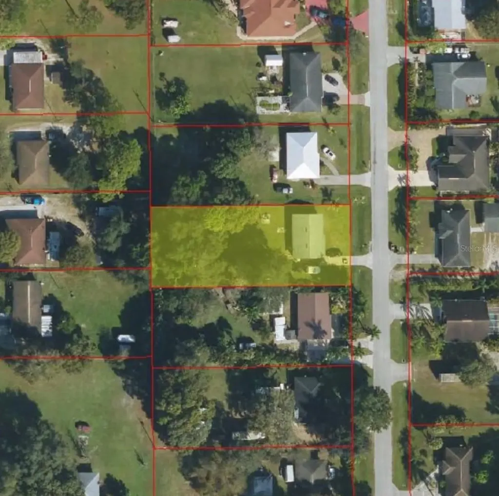 907 Pine Street Immokalee FL 34142