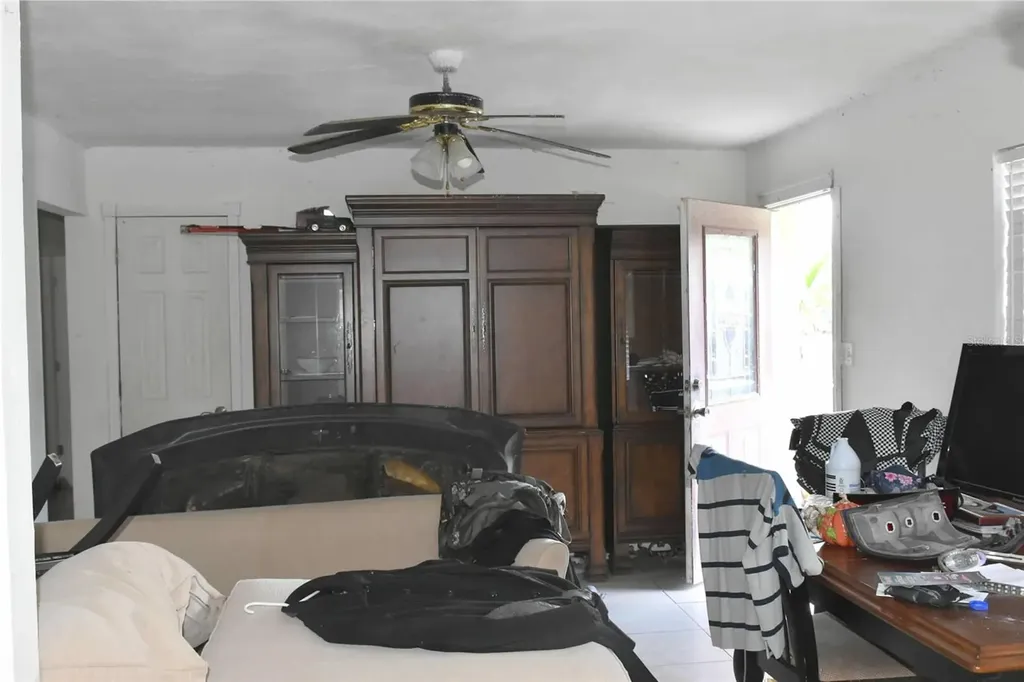 907 Pine Street Immokalee FL 34142