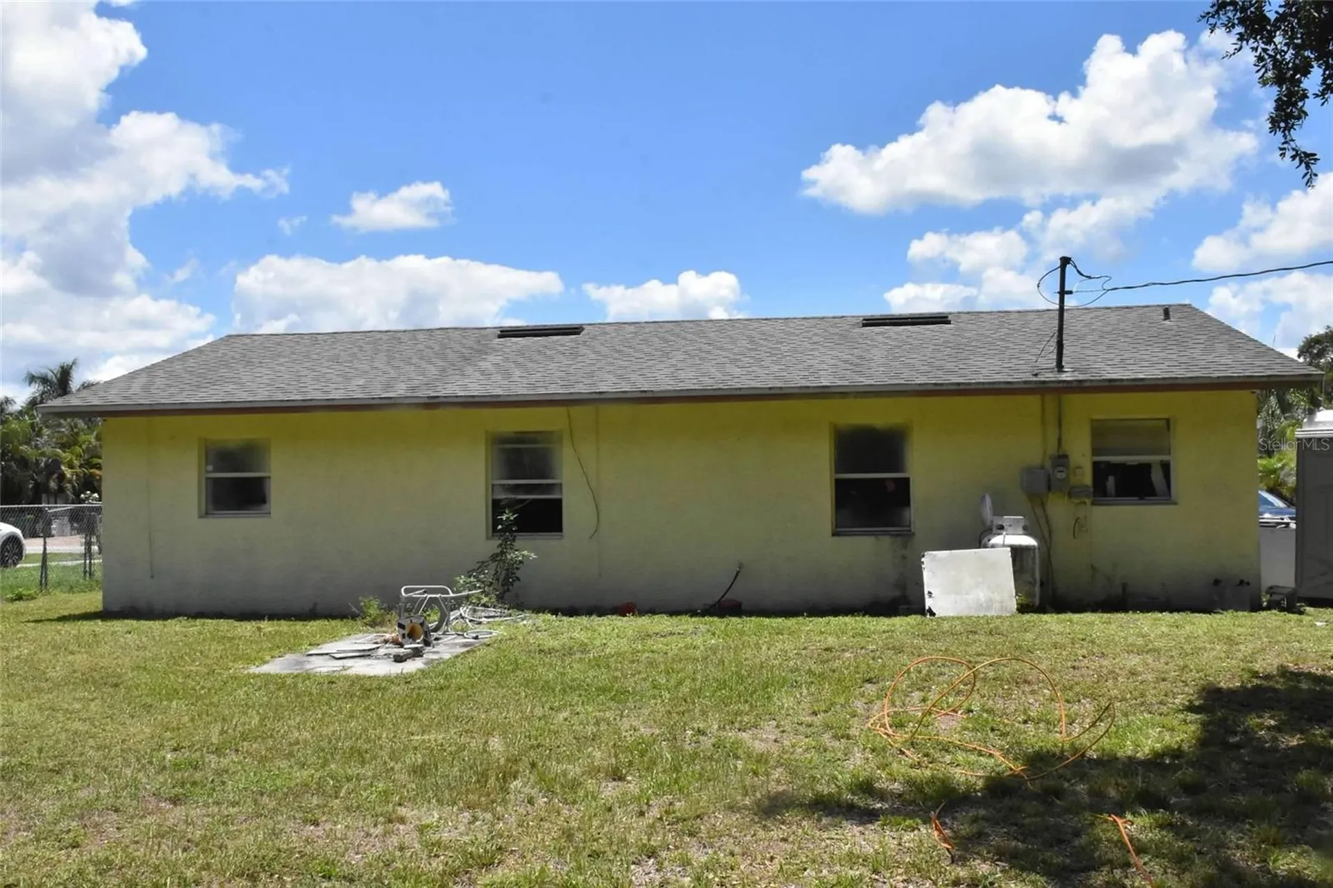 907 Pine Street Immokalee FL 34142