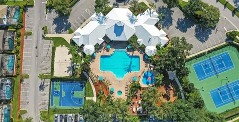 8055 King Palm Circle Kissimmee FL 34747