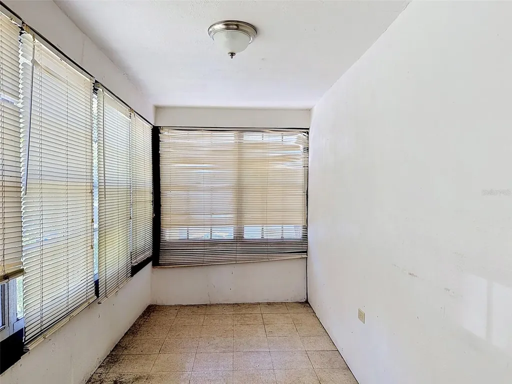 2436 10th Street S St Petersburg FL 33705
