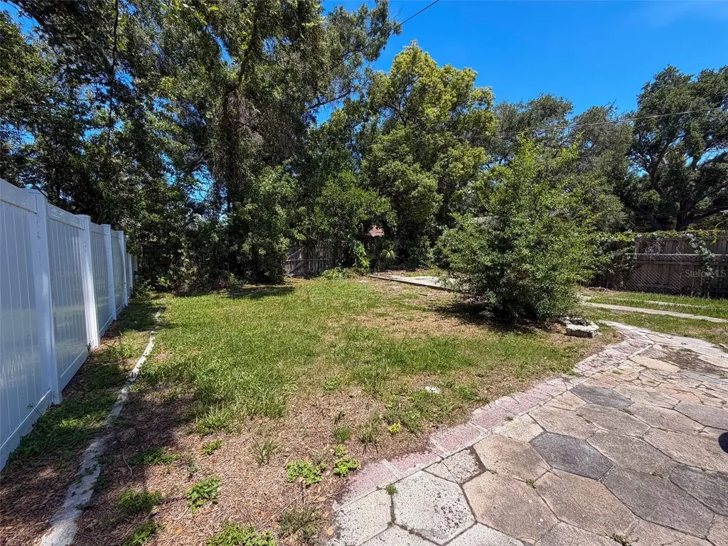 2436 10th Street S St Petersburg FL 33705
