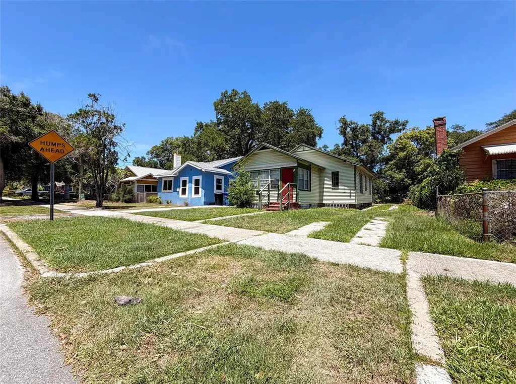 2436 10th Street S St Petersburg FL 33705