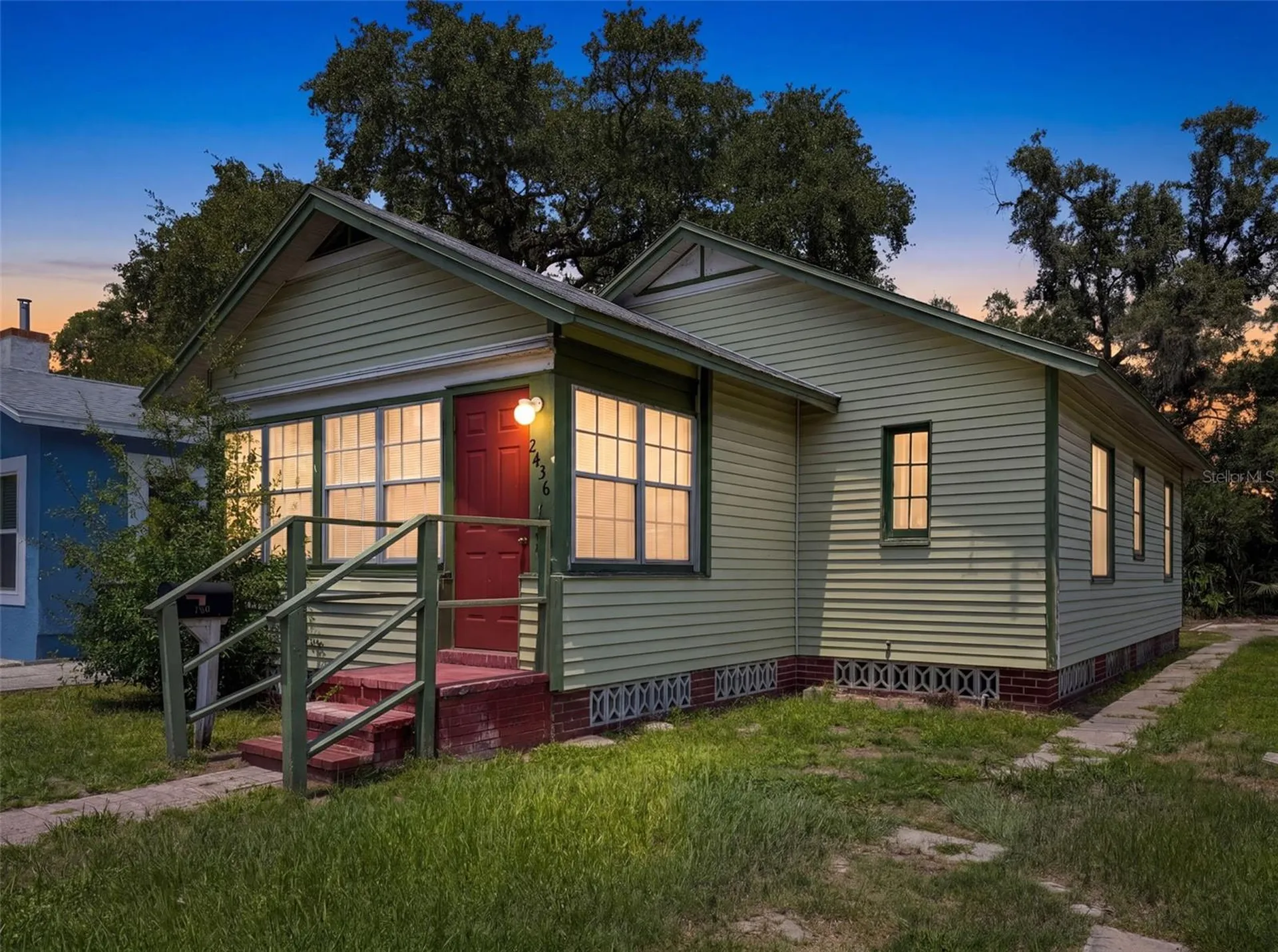 2436 10th Street S St Petersburg FL 33705