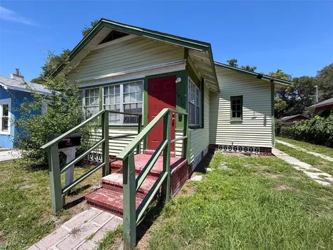 2436 10th Street S St Petersburg FL 33705