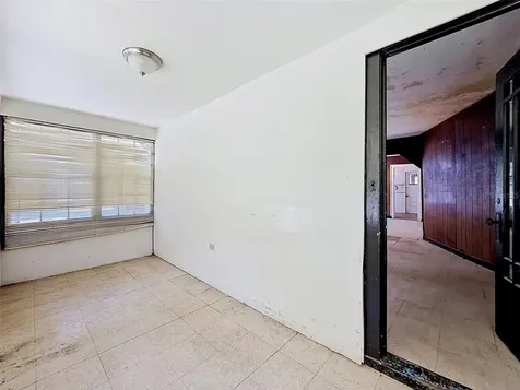 2436 10th Street S St Petersburg FL 33705