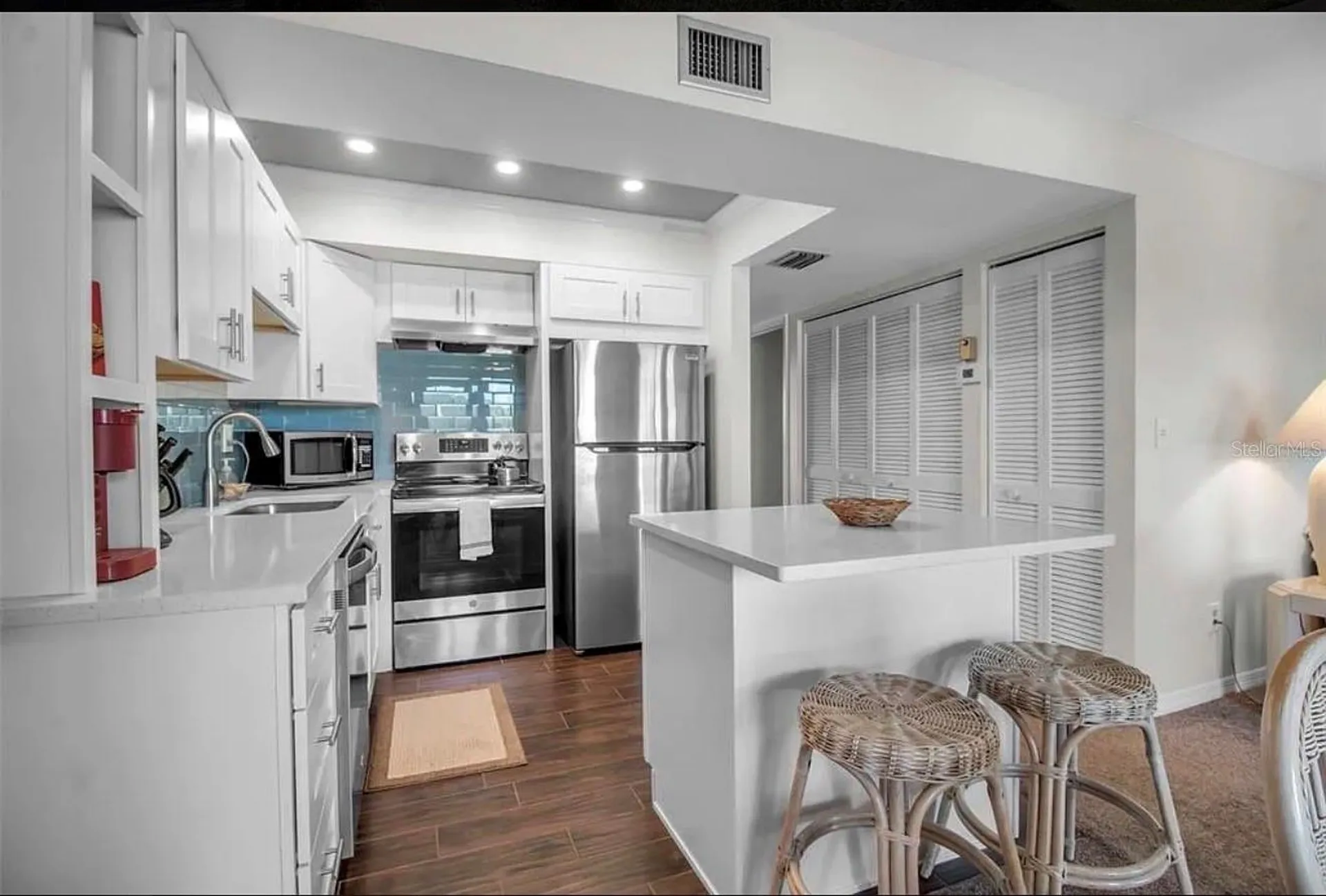 5420 Swift Road Sarasota FL 34231