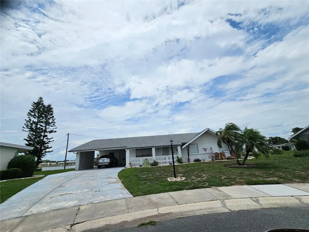 1703 Amhurst Circle Sun City Center FL 33573