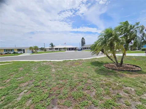1703 Amhurst Circle Sun City Center FL 33573