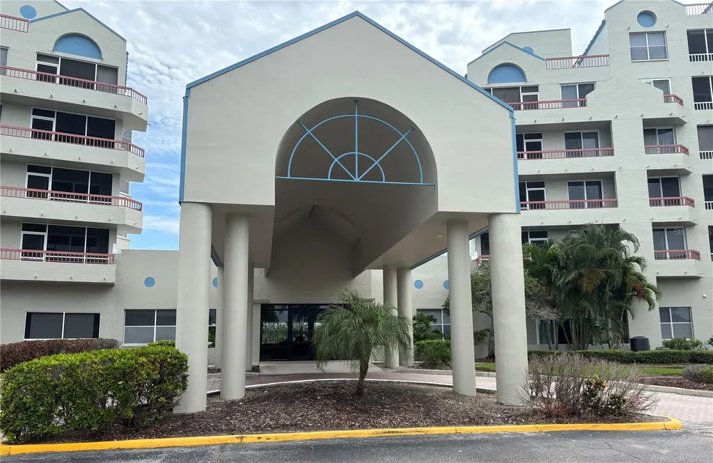 2333 Feather Sound Drive Clearwater FL 33762