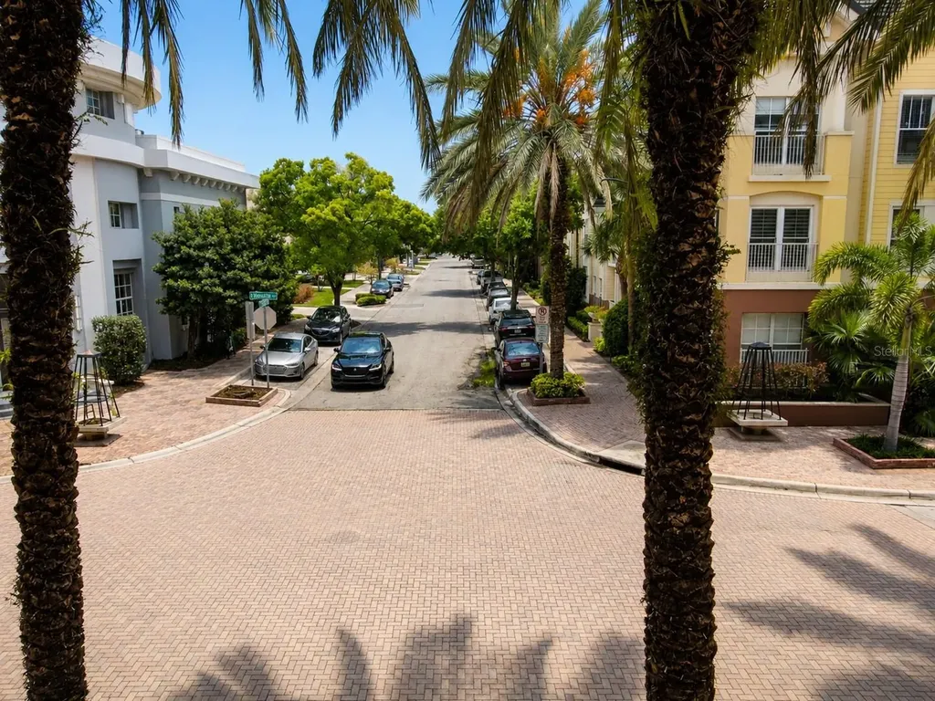 2401 W Horatio Street Tampa FL 33609