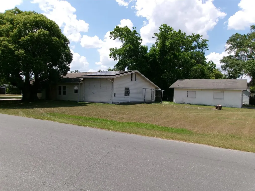 5714 19th Street Zephyrhills FL 33542