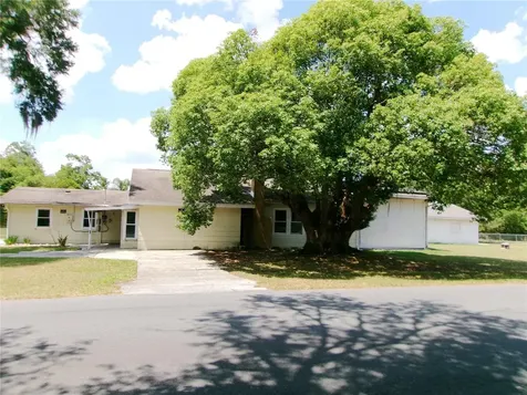 5714 19th Street Zephyrhills FL 33542