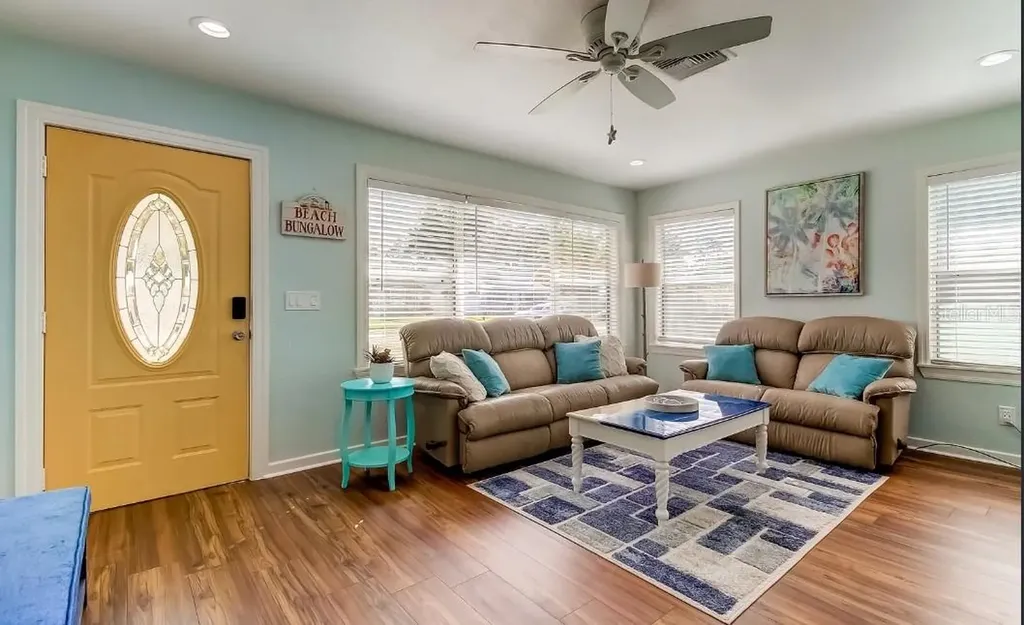 1226 Sedeeva Circle S Clearwater FL 33755