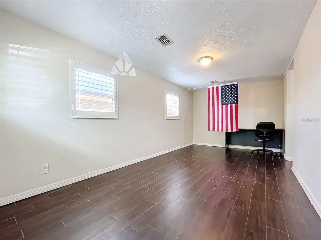 33 S Ortman Drive Orlando FL 32805