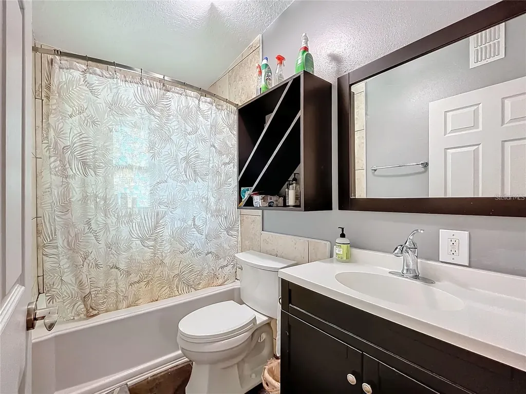 33 S Ortman Drive Orlando FL 32805