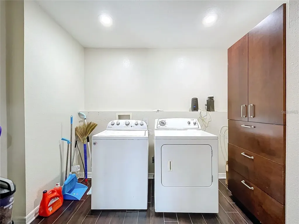 33 S Ortman Drive Orlando FL 32805