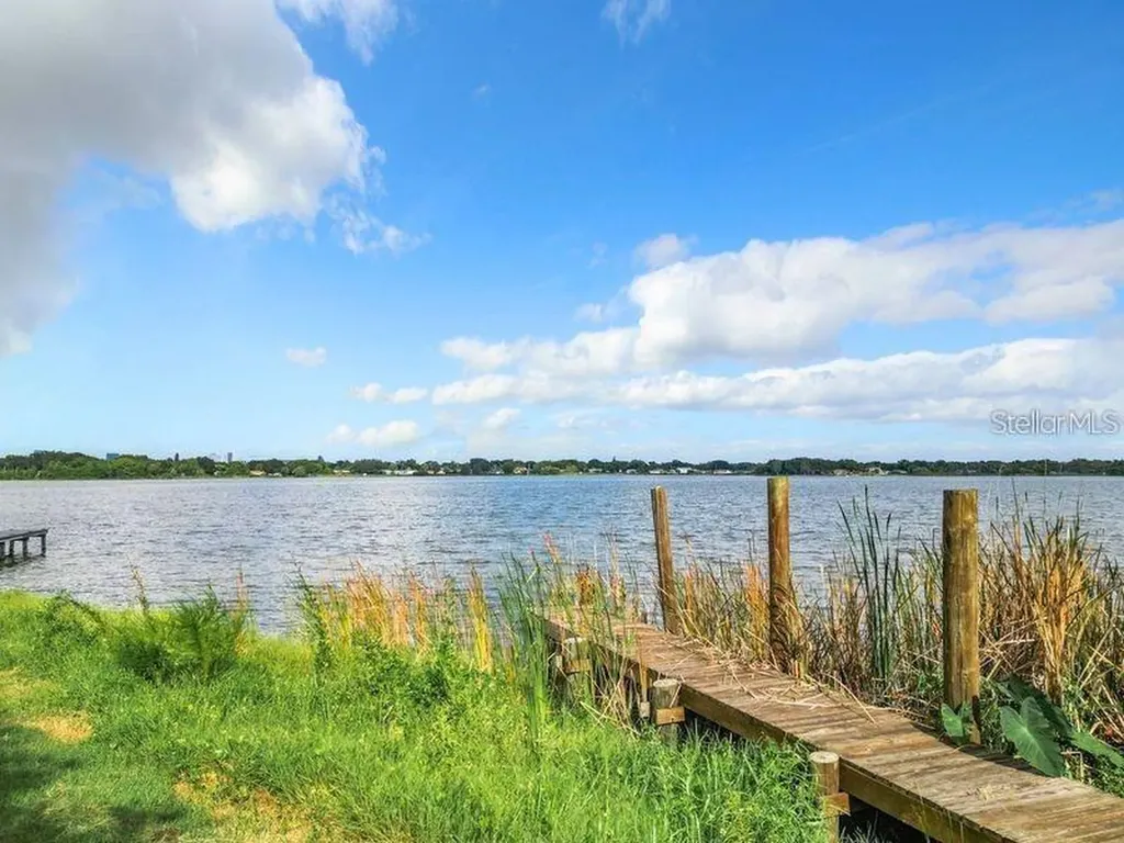 33 S Ortman Drive Orlando FL 32805