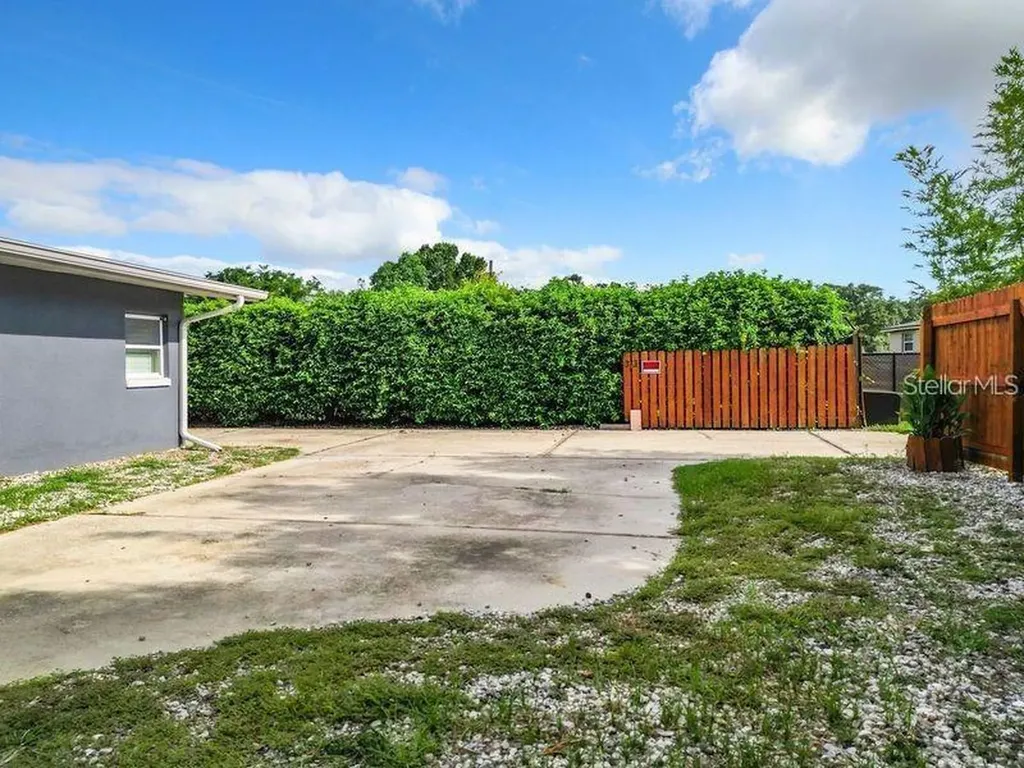 33 S Ortman Drive Orlando FL 32805