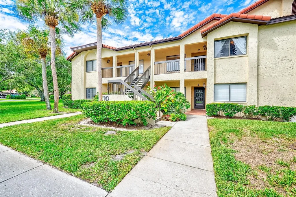 1801 E Lake Road Palm Harbor FL 34685