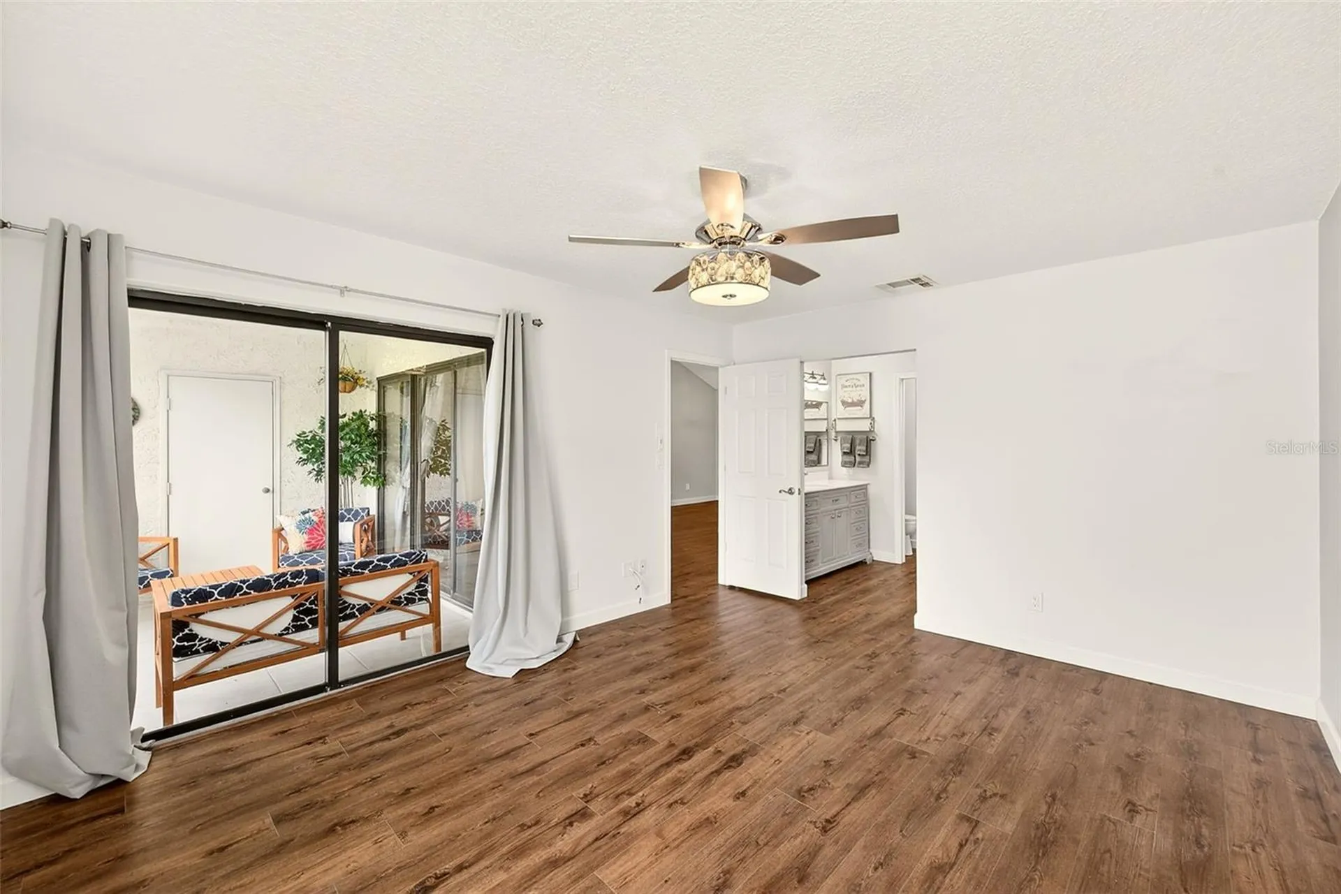 1801 E Lake Road Palm Harbor FL 34685