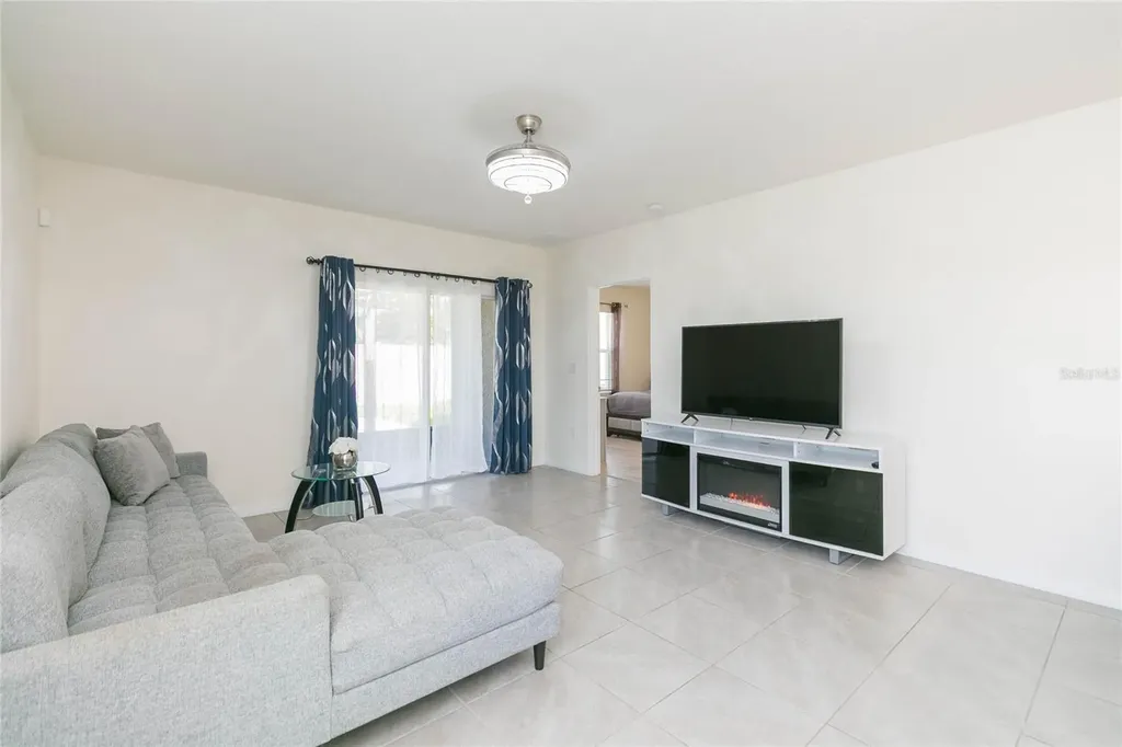 2839 Maiden Grass Isle Wesley Chapel FL 33543