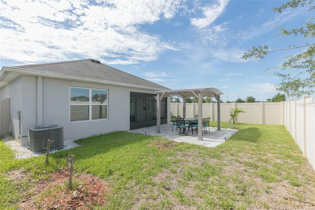 2839 Maiden Grass Isle Wesley Chapel FL 33543