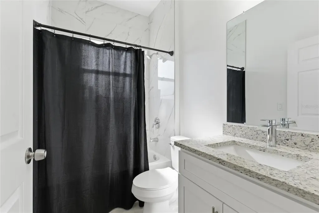 14 Fisher Place Ocklawaha FL 32179