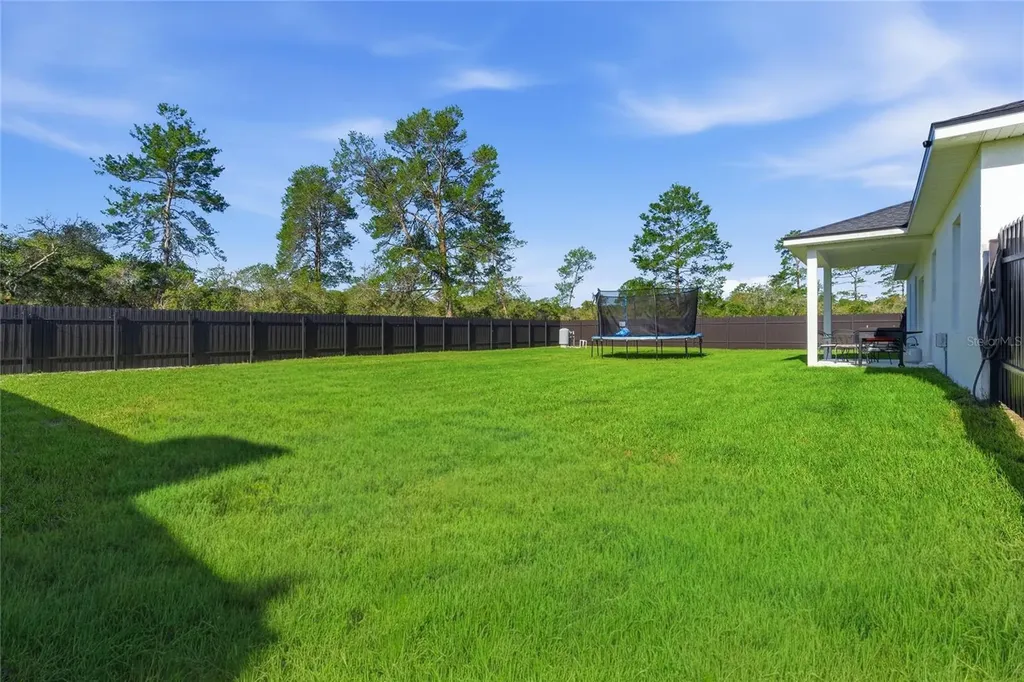 14 Fisher Place Ocklawaha FL 32179