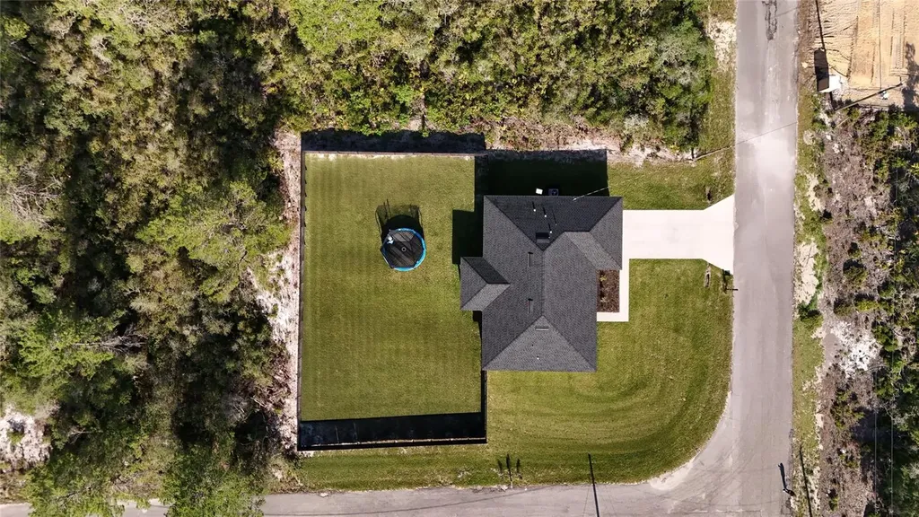 14 Fisher Place Ocklawaha FL 32179