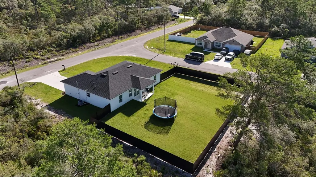 14 Fisher Place Ocklawaha FL 32179
