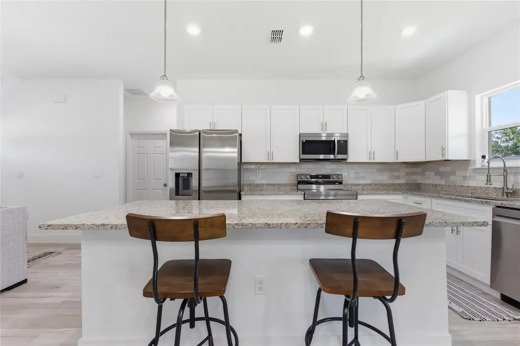 14 Fisher Place Ocklawaha FL 32179