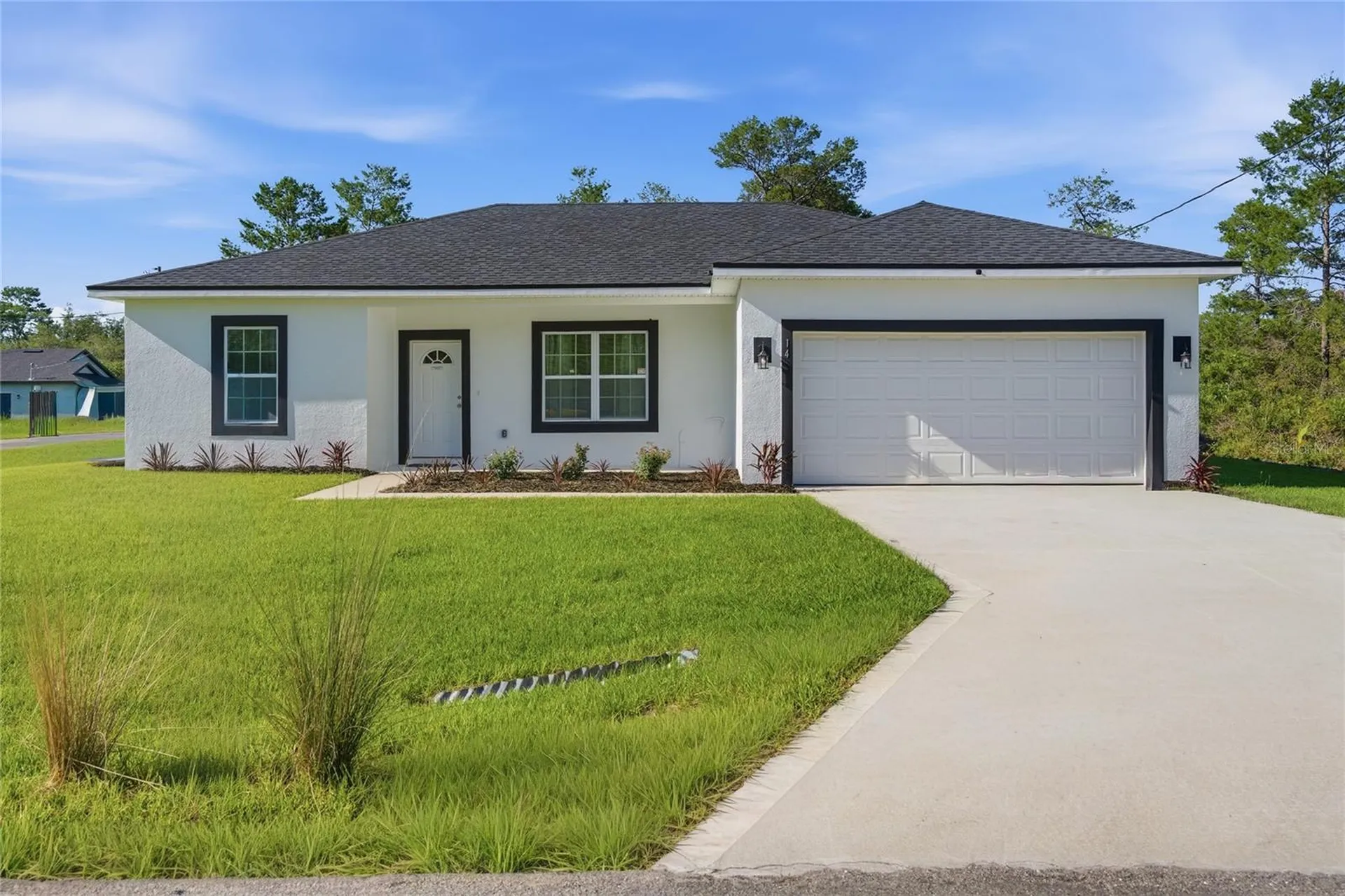 14 Fisher Place Ocklawaha FL 32179