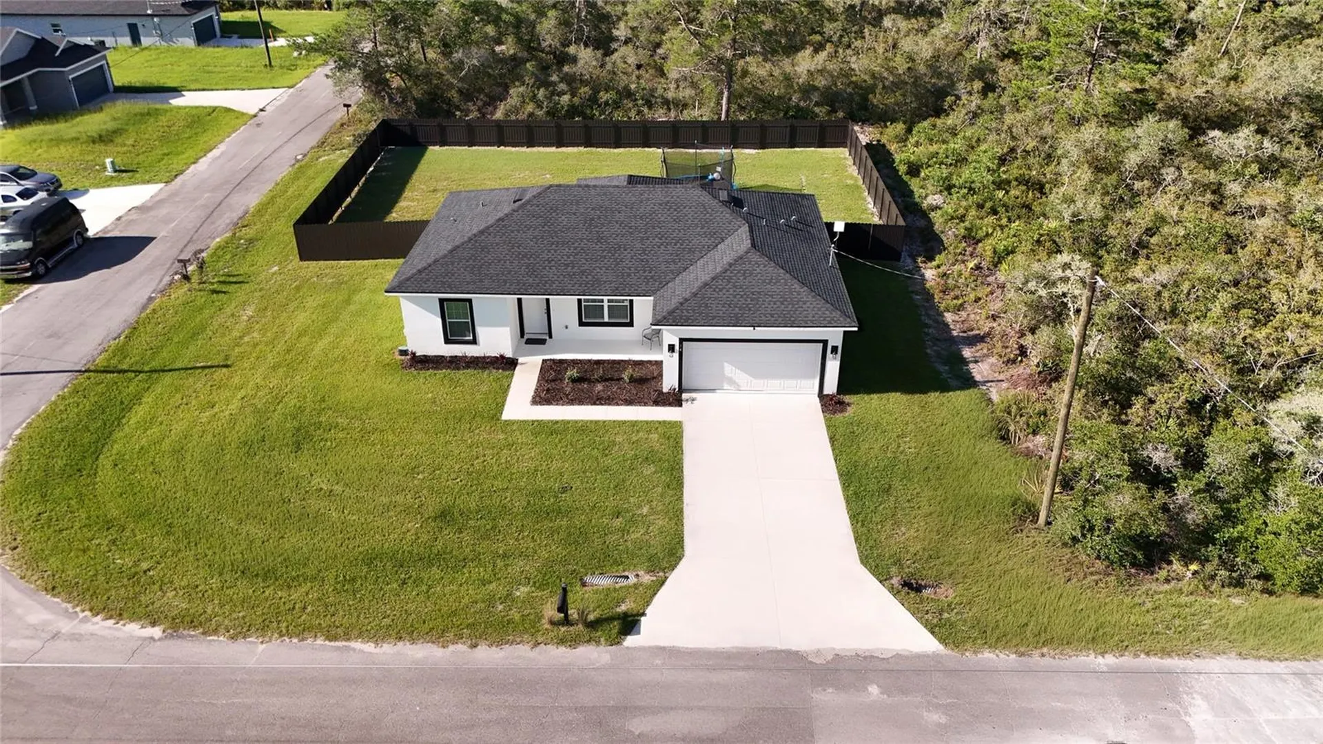 14 Fisher Place Ocklawaha FL 32179