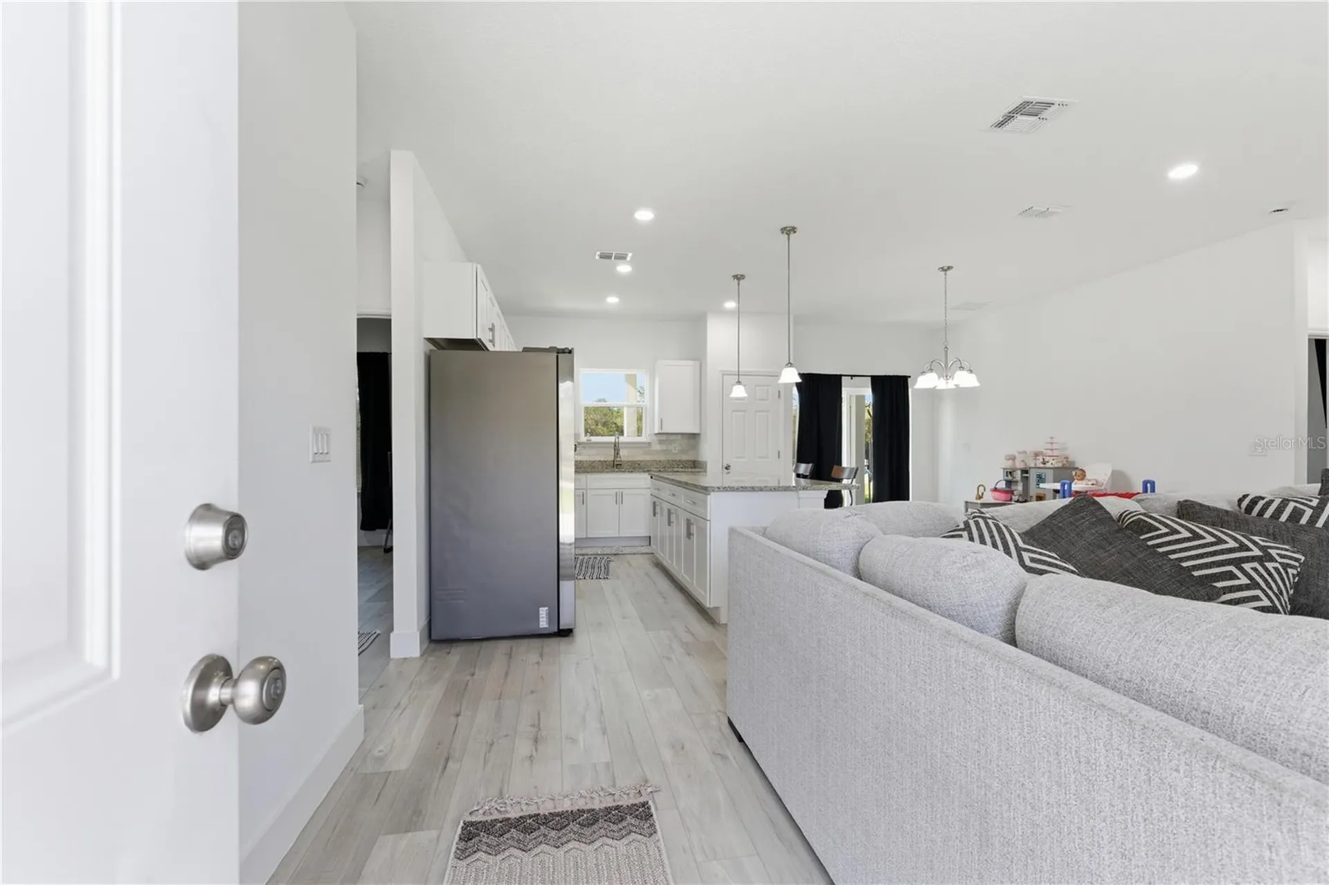 14 Fisher Place Ocklawaha FL 32179