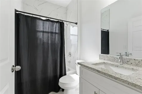 14 Fisher Place Ocklawaha FL 32179