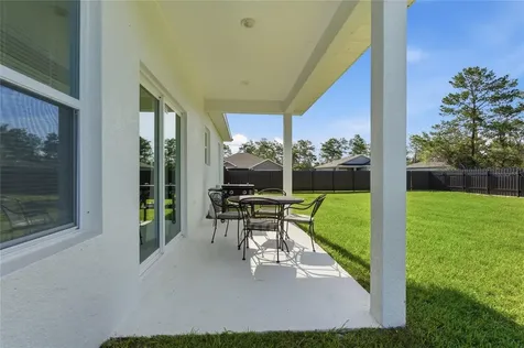 14 Fisher Place Ocklawaha FL 32179
