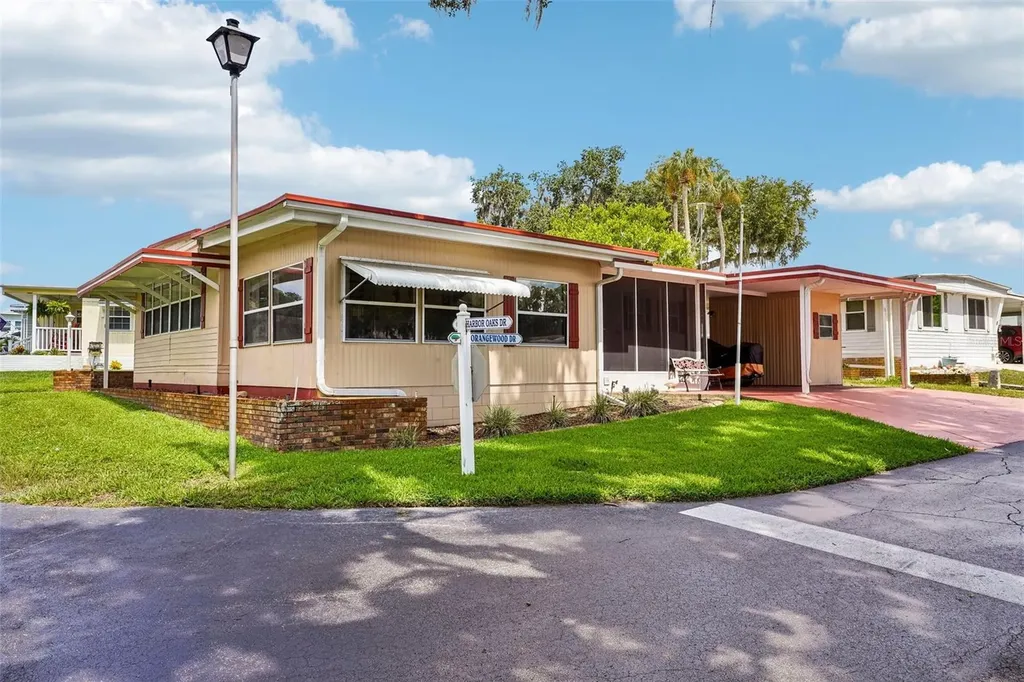29 Harbor Oaks Drive Fruitland Park FL 34731