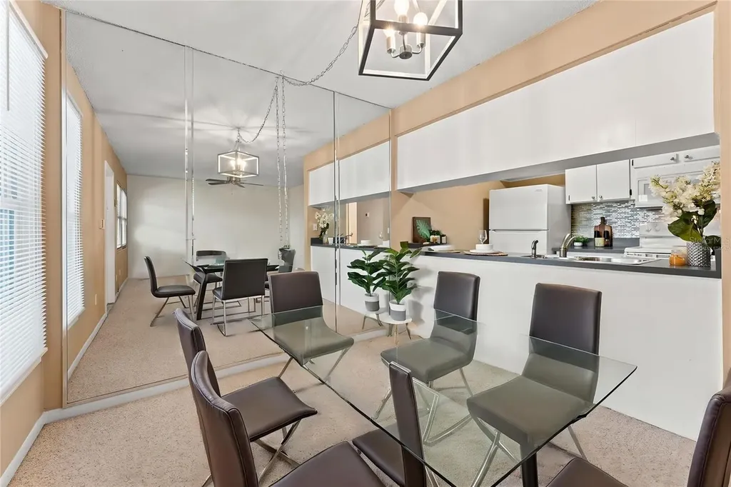527 S Lincoln Avenue Tampa FL 33609