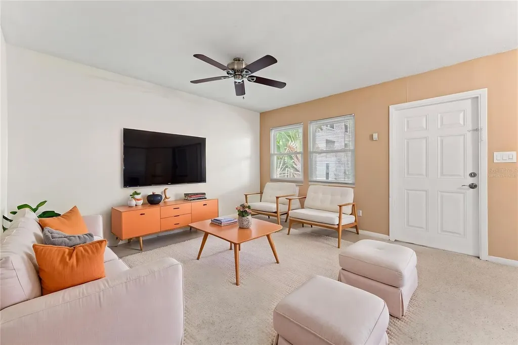 527 S Lincoln Avenue Tampa FL 33609